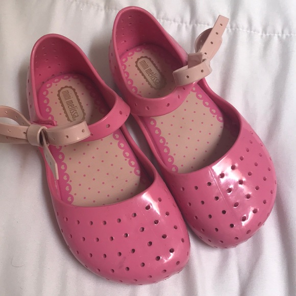 mini melissa furadinha x